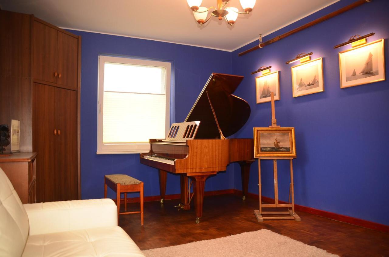 Apartament Dark Amber- 3 Rooms Grand Piano Świnoujście Exteriör bild